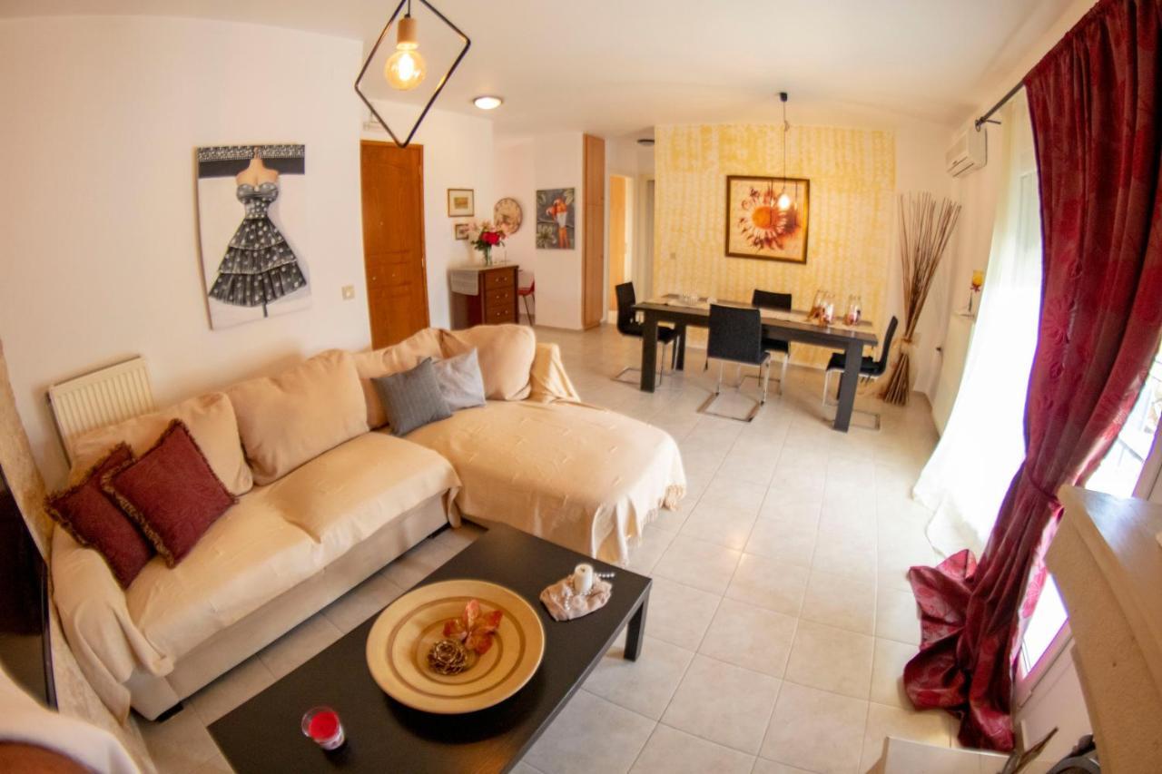 A Quiet Apartment Close To The Sea 구베스 외부 사진
