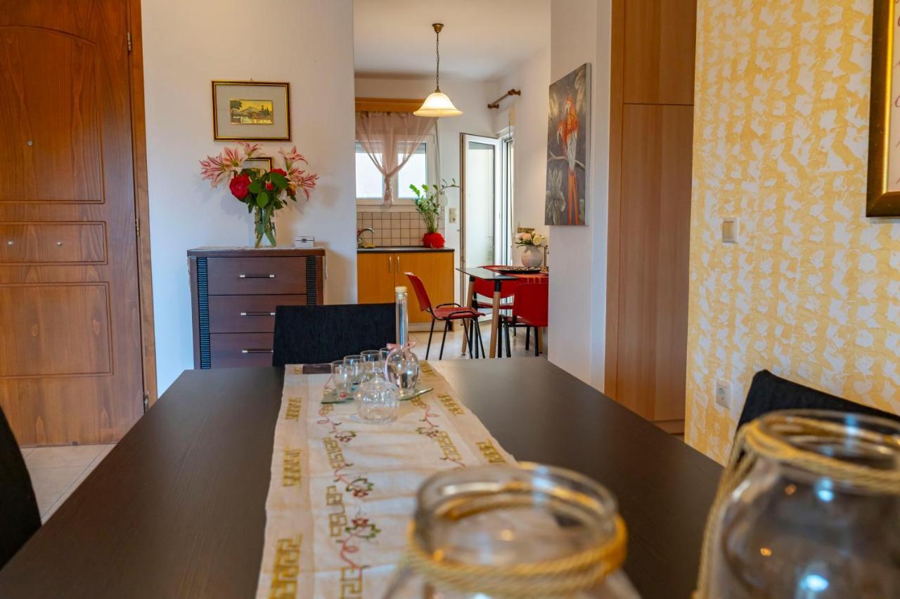 A Quiet Apartment Close To The Sea 구베스 외부 사진